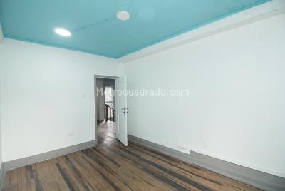 Casa de 5 alcobas en venta en Mariscal Sucre, Bogotá, 246 m² · foto 18 de 20