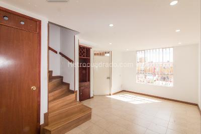 Casa en venta en San Jorge, Bogotá · foto 3 de 20
