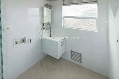 Apartamento de 3 alcobas en arriendo en Niza, Bogotá, 99 m² · foto 7 de 20
