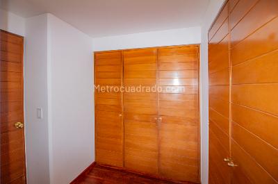 Apartamento de 2 alcobas en arriendo en Santa Barbara, Bogotá, 77 m² · foto 15 de 20
