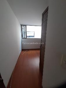 Apartamento de 2 alcobas en arriendo en Chapinero Alto, Bogotá, 67 m² · foto 9 de 15