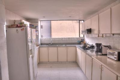 Apartamento en venta en Las Rosales, Bogotá · foto 13 de 16