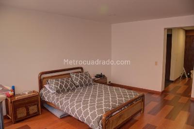 Apartamento en venta en Las Rosales, Bogotá · foto 4 de 16