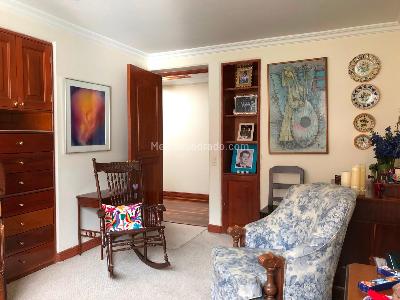 Apartamento de 4 alcobas en venta en Los Rosales, Bogotá, 310 m² · foto 15 de 19