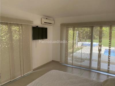 Casa de 4 alcobas en venta en Ricaurte, Girardot, 1254 m² · foto 13 de 20