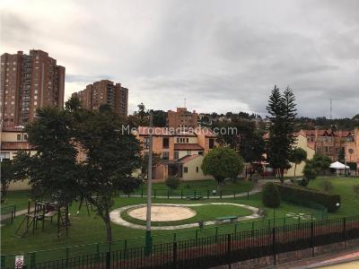 Casa en venta en Gratamira, Bogotá · foto 2 de 20