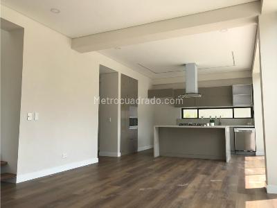 Casa de 4 alcobas en venta en El Salitre, Bogotá, 392 m² · foto 4 de 20