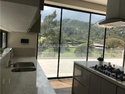 Casa de 4 alcobas en venta en El Salitre, Bogotá, 392 m² · foto 6 de 20