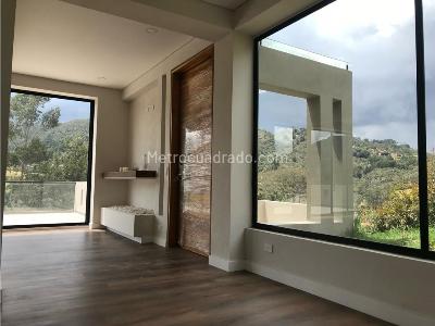 Casa de 4 alcobas en venta en El Salitre, Bogotá, 392 m² · foto 7 de 20