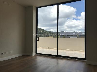 Casa de 4 alcobas en venta en El Salitre, Bogotá, 392 m² · foto 16 de 20