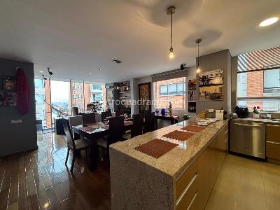 Apartamento en venta en El Refugio, Bogotá · foto 8 de 18