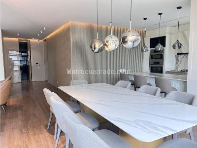 Apartamento de 3 alcobas en venta en Los Rosales, Bogotá, 260 m² · foto 12 de 20