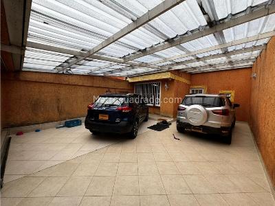 Casa de 3 alcobas en venta en Villa Claudia, Bogotá, 155 m² · foto 3 de 20