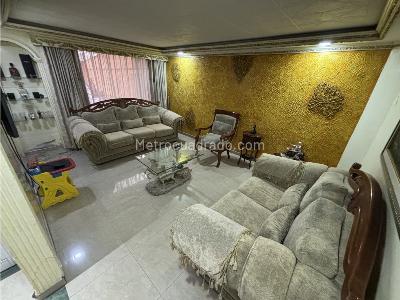 Casa de 3 alcobas en venta en Villa Claudia, Bogotá, 155 m² · foto 6 de 20