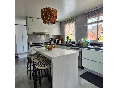Apartamento de 3 alcobas en venta en Chico, Bogotá, 226 m² · foto 18 de 20