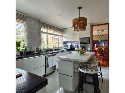 Apartamento de 3 alcobas en venta en Chico, Bogotá, 226 m² · foto 20 de 20
