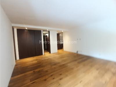 Apartamento de 3 alcobas en venta en Cerros De Los Alpes, Bogotá, 290 m² · foto 9 de 20