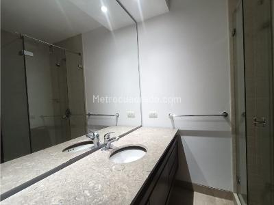 Apartamento de 3 alcobas en venta en Cerros De Los Alpes, Bogotá, 290 m² · foto 13 de 20