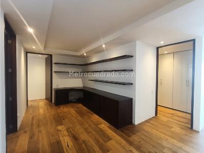 Apartamento de 3 alcobas en venta en Cerros De Los Alpes, Bogotá, 290 m² · foto 16 de 20