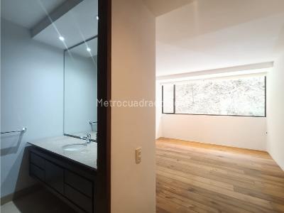 Apartamento de 3 alcobas en venta en Cerros De Los Alpes, Bogotá, 290 m² · foto 19 de 20