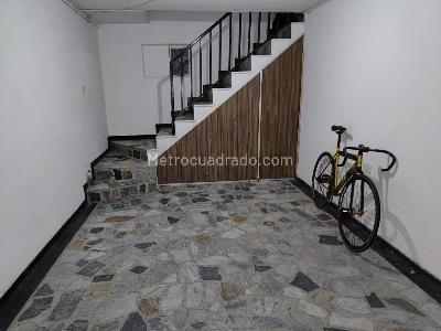Casa de 5 alcobas en venta en La Igualdad, Bogotá, 344 m² · foto 2 de 20