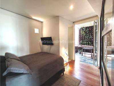Apartamento de 2 alcobas en venta en Los Rosales, Bogotá, 152 m² · foto 14 de 18
