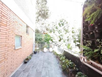 Apartamento de 2 alcobas en venta en Los Rosales, Bogotá, 152 m² · foto 18 de 18