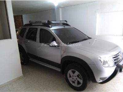 Casa de 5 alcobas en venta en El Refugio, Bogotá, 216 m² · foto 3 de 16