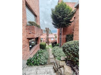 Casa de 4 alcobas en venta en Cerros De Sotileza, Bogotá, 626 m² · foto 2 de 20