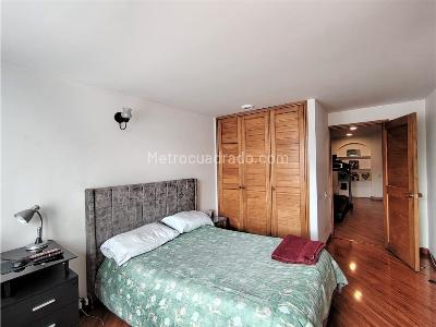 Apartamento de 3 alcobas en venta en Santa Barbara, Bogotá, 137 m² · foto 8 de 13