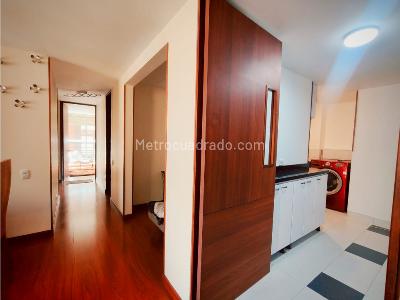 Apartamento de 3 alcobas en venta en La Felicidad, Bogotá, 75 m² · foto 9 de 20