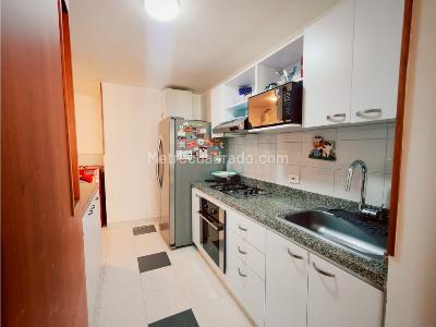 Apartamento de 3 alcobas en venta en La Felicidad, Bogotá, 75 m² · foto 11 de 20