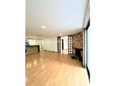 Apartamento en venta en Bella Suiza, Bogotá · foto 3 de 20