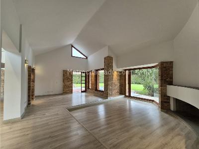 Casa de 5 alcobas en venta en Quintas Serrezuela, Mosquera, 526 m² · foto 7 de 20