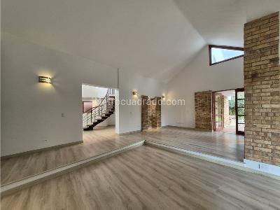 Casa de 5 alcobas en venta en Quintas Serrezuela, Mosquera, 526 m² · foto 8 de 20