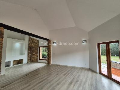 Casa de 5 alcobas en venta en Quintas Serrezuela, Mosquera, 526 m² · foto 13 de 20