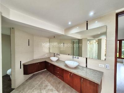 Casa de 5 alcobas en venta en Quintas Serrezuela, Mosquera, 526 m² · foto 16 de 20