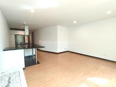 Apartaestudio en arriendo en Altos De Cabrera, Bogotá, 74 m² · foto 2 de 20