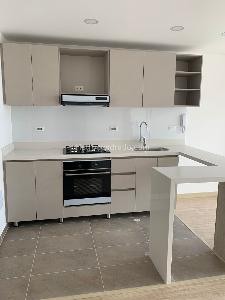 Apartamento de 1 alcoba en venta en La Castellana, Bogotá, 32 m² · foto 2 de 16