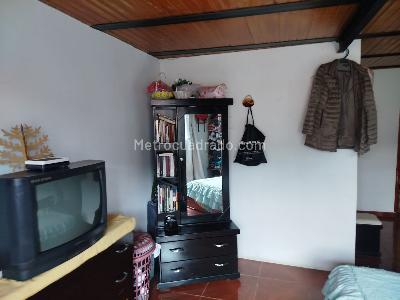 Casa de 4 alcobas en venta en Bosa La Paz, Bogotá, 130 m² · foto 4 de 12