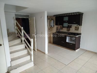Apartamento de 3 alcobas en venta en Caminos Del Parque, Bogotá, 62 m² · foto 3 de 19