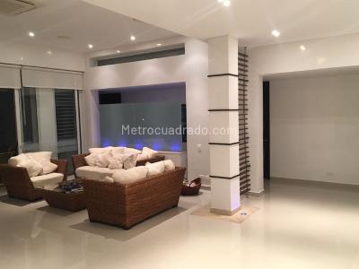 Casa de 4 alcobas en venta en El Peñon, Girardot, 702 m² · foto 3 de 20