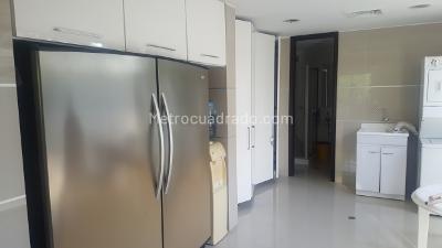 Casa de 4 alcobas en venta en El Peñon, Girardot, 702 m² · foto 9 de 20
