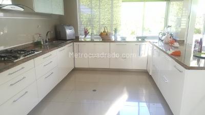 Casa de 4 alcobas en venta en El Peñon, Girardot, 702 m² · foto 10 de 20