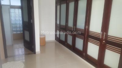 Casa de 4 alcobas en venta en El Peñon, Girardot, 702 m² · foto 15 de 20