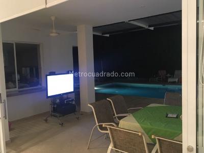 Casa de 4 alcobas en venta en El Peñon, Girardot, 702 m² · foto 19 de 20