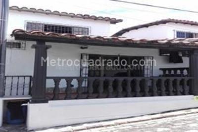 Casa de 3 alcobas en venta en Alcatraz, Girardot, 80 m² · foto 9 de 13