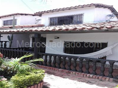 Casa de 3 alcobas en venta en Alcatraz, Girardot, 80 m² · foto 6 de 13