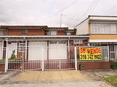 Casa en venta en Pontevedra, Bogotá · foto 2 de 20