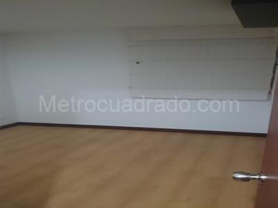 Apartaestudio en arriendo en El Encanto, Bogotá, 42 m² · foto 3 de 9